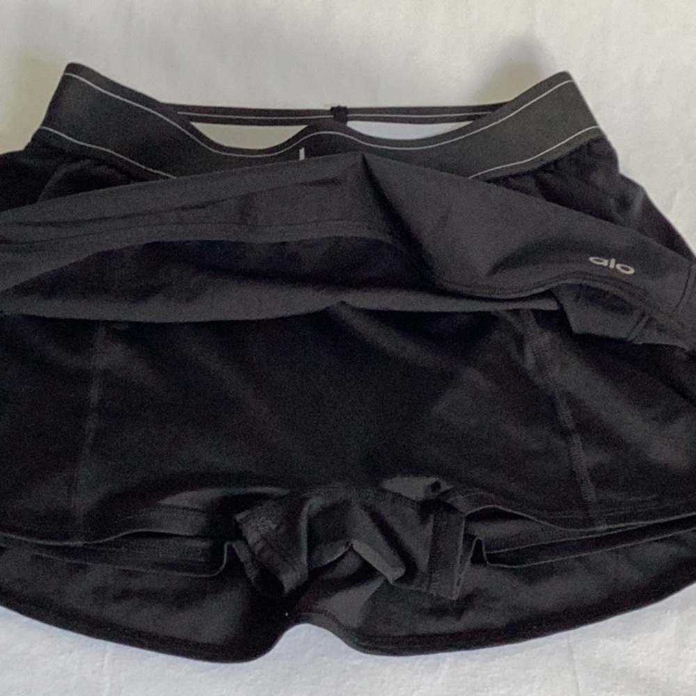 Alo skirt - Picture 6 of 8